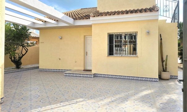 Sale - Detached Villa -
Los Urrutias - ESTRELLA DE MAR