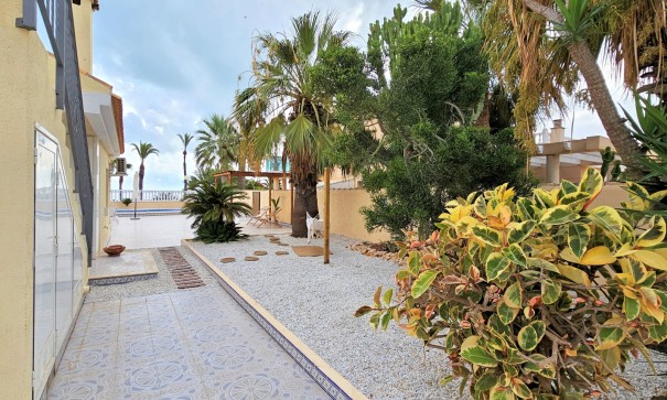 Sale - Detached Villa -
Los Urrutias - ESTRELLA DE MAR