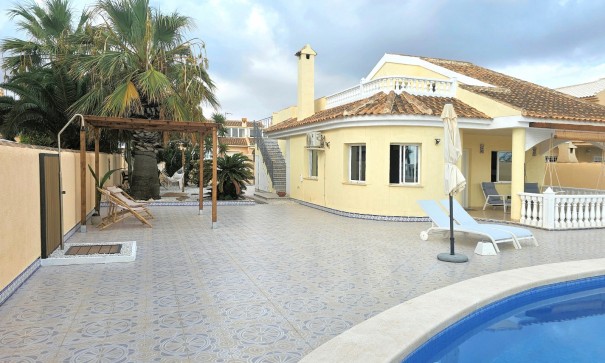 Sale - Detached Villa -
Los Urrutias - ESTRELLA DE MAR