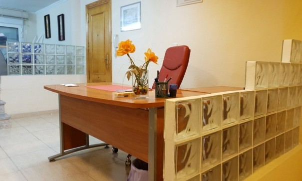 Sprzedaż - Reklama w telewizji -
Torrevieja