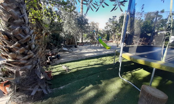 Resale - Freistehende Villa -
Orihuela