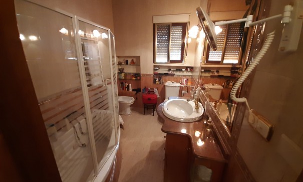 Resale - Freistehende Villa -
Orihuela