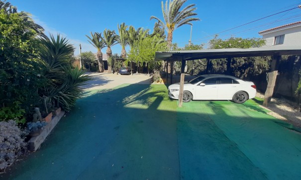 Resale - Freistehende Villa -
Orihuela