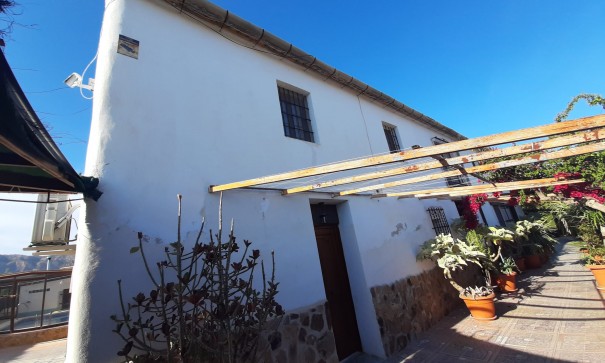 Resale - Freistehende Villa -
Orihuela