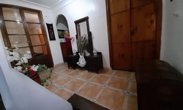 Resale - Freistehende Villa -
Orihuela