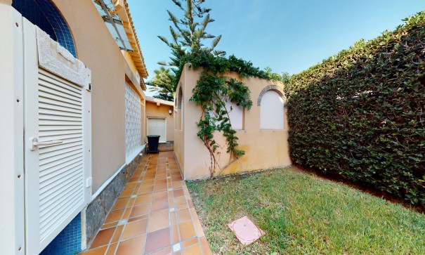 Revente - Villa Individuelle -
Torrevieja