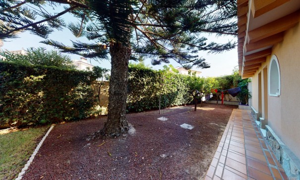 Revente - Villa Individuelle -
Torrevieja