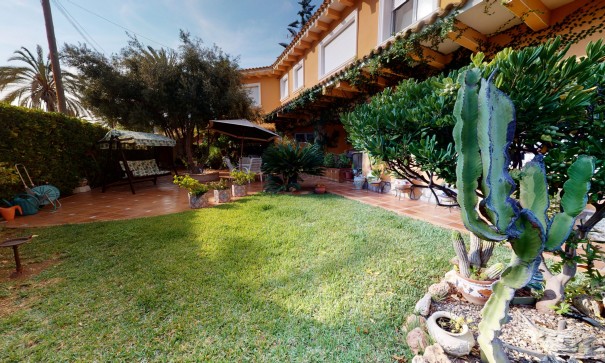 Revente - Villa Individuelle -
Torrevieja