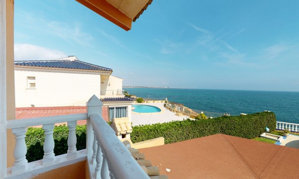 Revente - Villa Individuelle -
Torrevieja