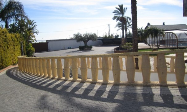 Herverkoop - Vrijstaande Villa -
Los Montesinos