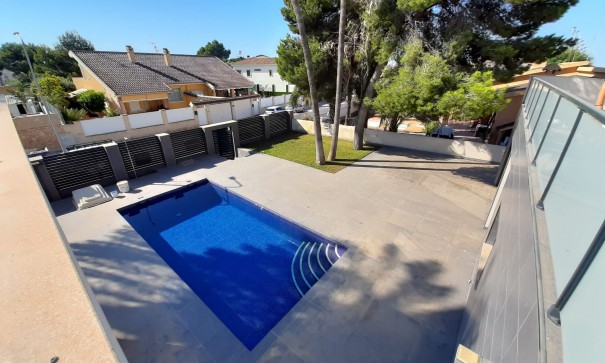 Revente - Villa Individuelle -
Orihuela Costa
