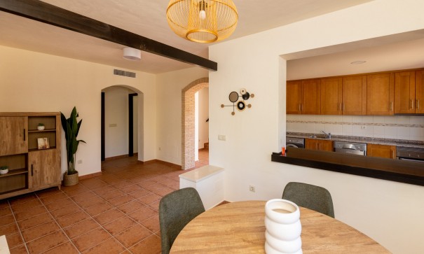 Återförsäljning - Villa i parhus -
Murcia