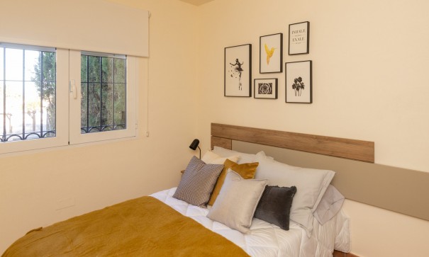 Återförsäljning - Villa i parhus -
Murcia