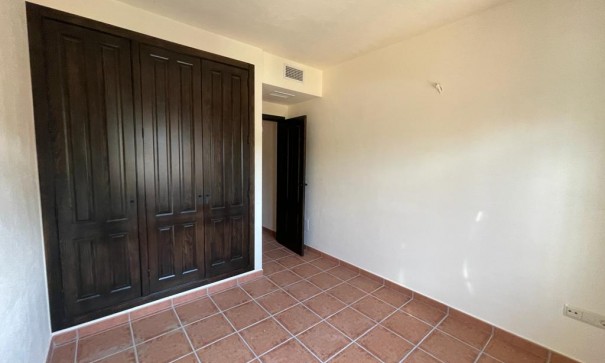 Sprzedaż - Willa w zabudowie bliźniaczej -
Murcia