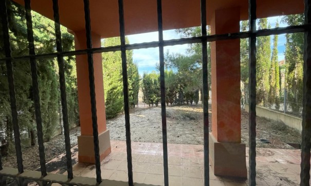 Sprzedaż - Willa w zabudowie bliźniaczej -
Murcia