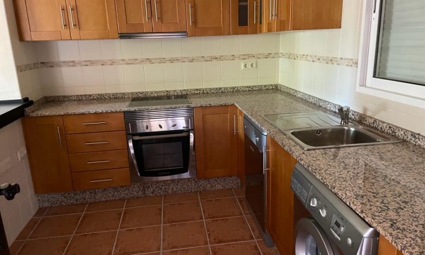 Sprzedaż - Willa w zabudowie bliźniaczej -
Murcia