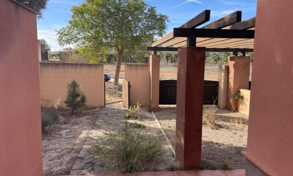 Sprzedaż - Willa w zabudowie bliźniaczej -
Murcia