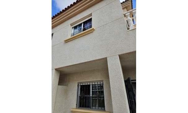 Resale - Wohnung Appartement -
Torrevieja