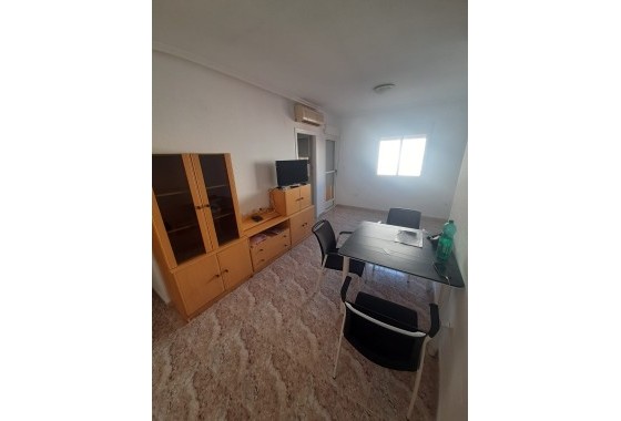 Resale - Wohnung Appartement -
Torrevieja