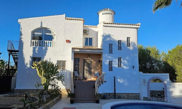 Sale - Finca Country Property -
Pilar de la Horadada - Pinar de Campoverde