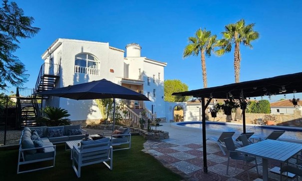 Sale - Finca Country Property -
Pilar de la Horadada - Pinar de Campoverde