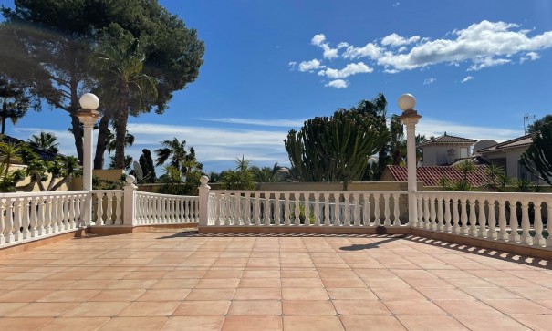 Revente - Villa Individuelle -
Orihuela Costa - Villamartín