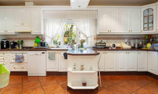 Återförsäljning - Fristående villa -
Cabo Roig - MUY CERCA DE LA PLAYA