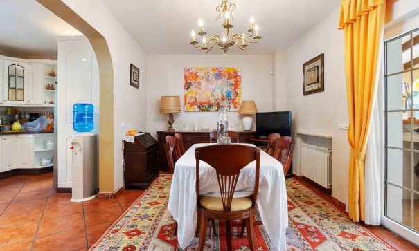 Återförsäljning - Fristående villa -
Cabo Roig - MUY CERCA DE LA PLAYA