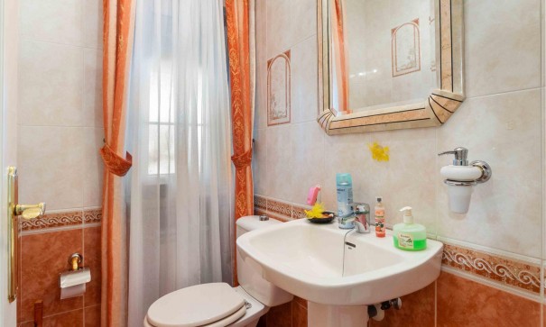 Återförsäljning - Fristående villa -
Cabo Roig - MUY CERCA DE LA PLAYA