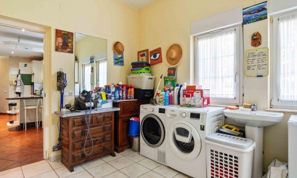 Återförsäljning - Fristående villa -
Cabo Roig - MUY CERCA DE LA PLAYA