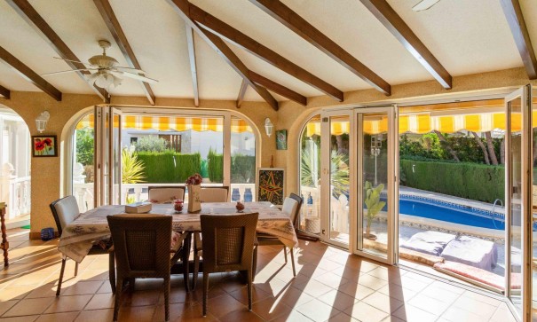 Återförsäljning - Fristående villa -
Cabo Roig - MUY CERCA DE LA PLAYA