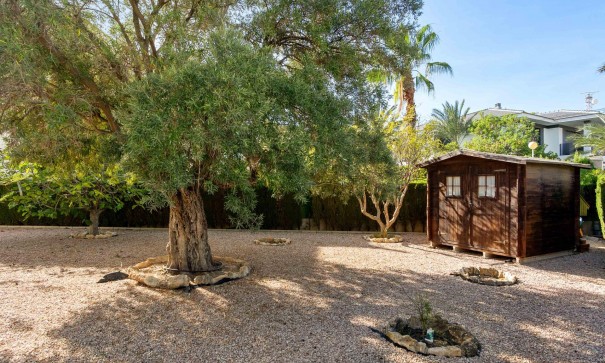 Återförsäljning - Fristående villa -
Cabo Roig - MUY CERCA DE LA PLAYA