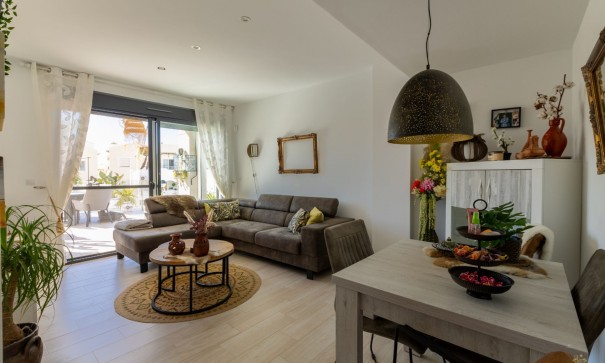 Återförsäljning - Lägenhet lägenhet -
Orihuela Costa - Villamartín