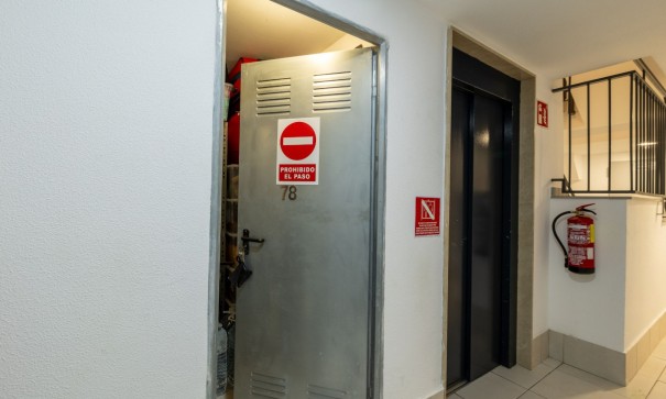 Återförsäljning - Lägenhet lägenhet -
Orihuela Costa - Villamartín