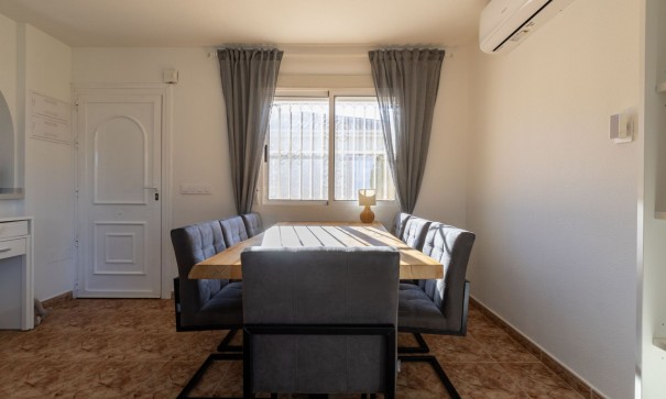 Återförsäljning - Fristående villa -
Benijofar