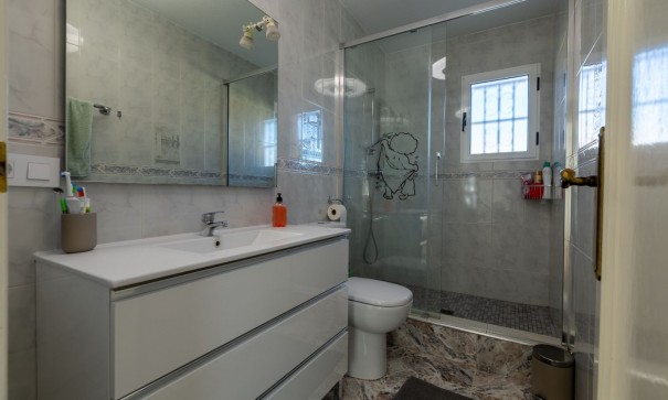 Återförsäljning - Fristående villa -
Benijofar