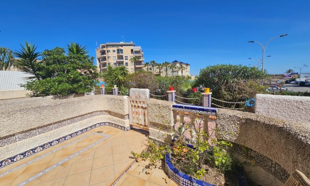 Resale - Wohnung Appartement -
Guardamar del Segura - Urbanizaciones