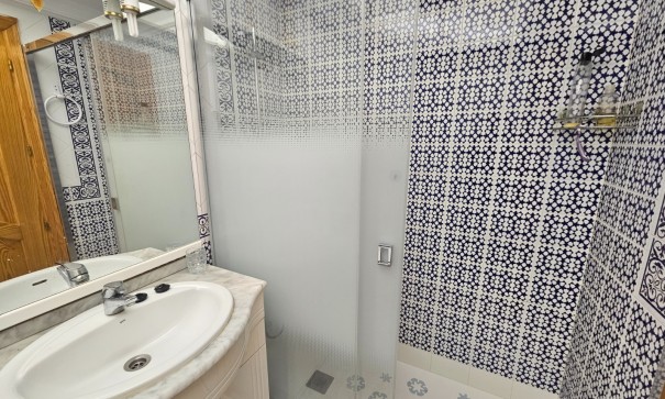 Resale - Wohnung Appartement -
Guardamar del Segura - Urbanizaciones