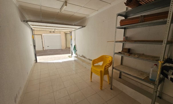 Resale - Wohnung Appartement -
Guardamar del Segura - Urbanizaciones