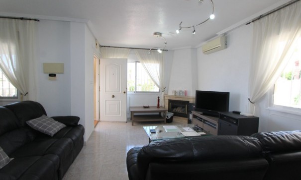 Herverkoop - Vrijstaande Villa -
Villamartín