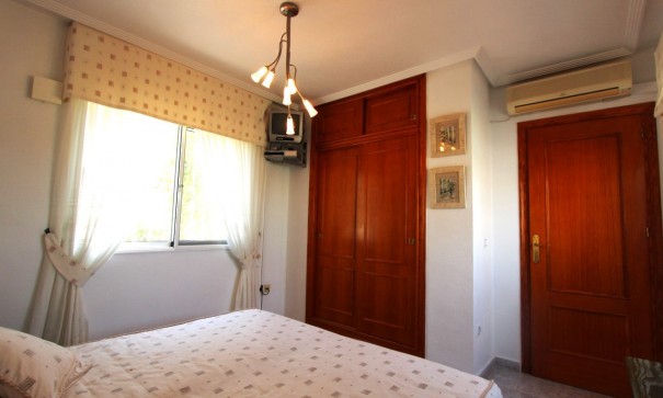 Herverkoop - Vrijstaande Villa -
Villamartín