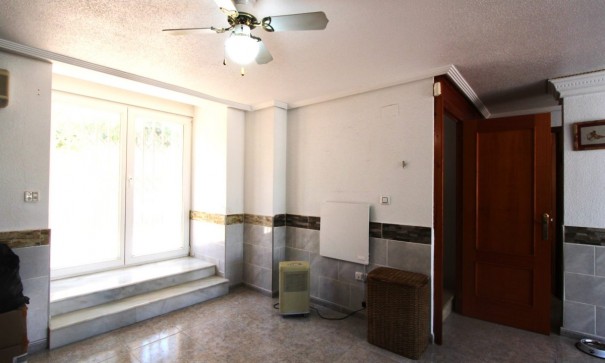 Herverkoop - Vrijstaande Villa -
Villamartín