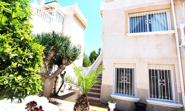 Herverkoop - Vrijstaande Villa -
Villamartín