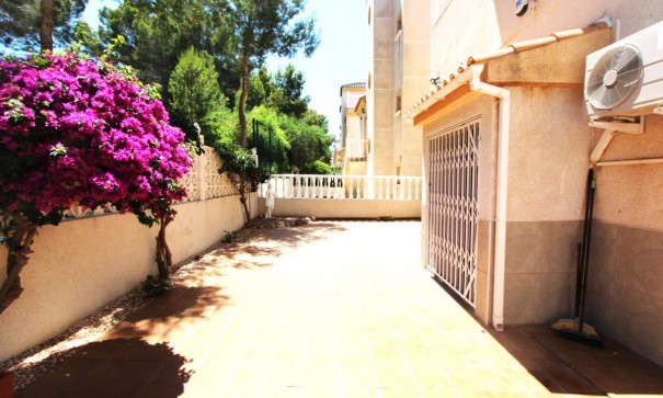 Herverkoop - Vrijstaande Villa -
Villamartín