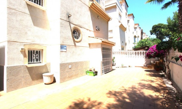 Herverkoop - Vrijstaande Villa -
Villamartín