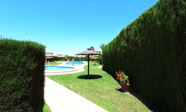 Herverkoop - Vrijstaande Villa -
Villamartín