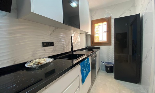 Videresalg - Byhus -
Algorfa - Algorfa (La Finca Golf)