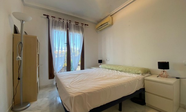 Videresalg - Byhus -
Algorfa - Algorfa (La Finca Golf)