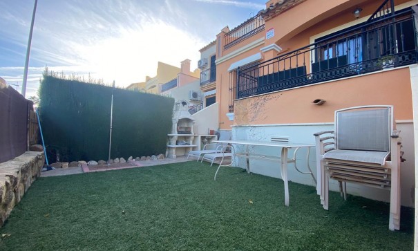 Videresalg - Byhus -
Algorfa - Algorfa (La Finca Golf)