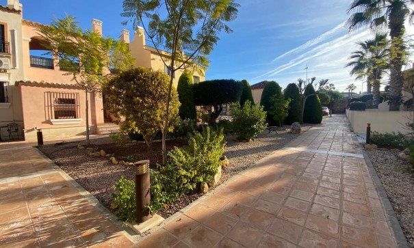 Videresalg - Byhus -
Algorfa - Algorfa (La Finca Golf)